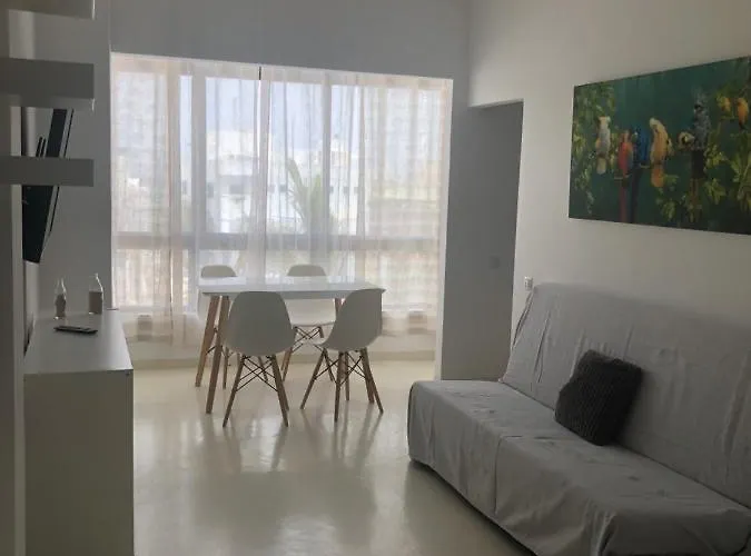 Apartment 5 *